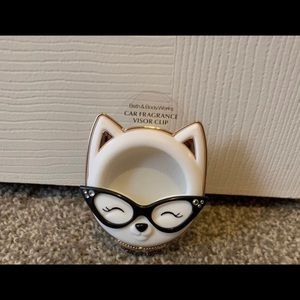Black & white dog fragrance car visor clip